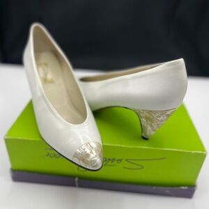 Women's White Dress Shoes